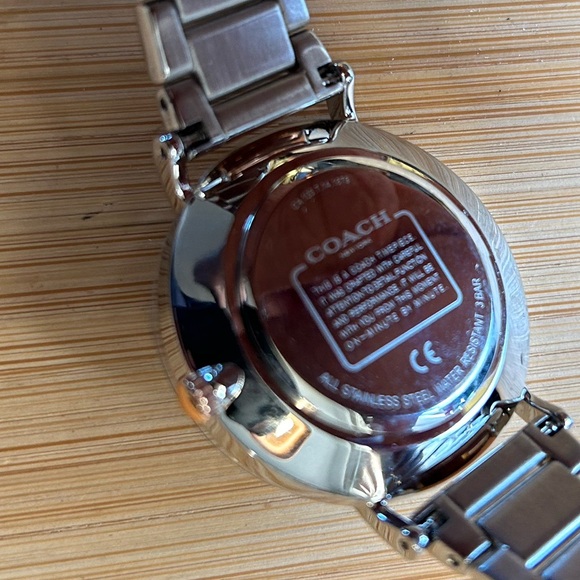 Coach Perry Watch With 36mm Silver Sparkley Face & RoseGold Bracelet - Picture 4 of 6